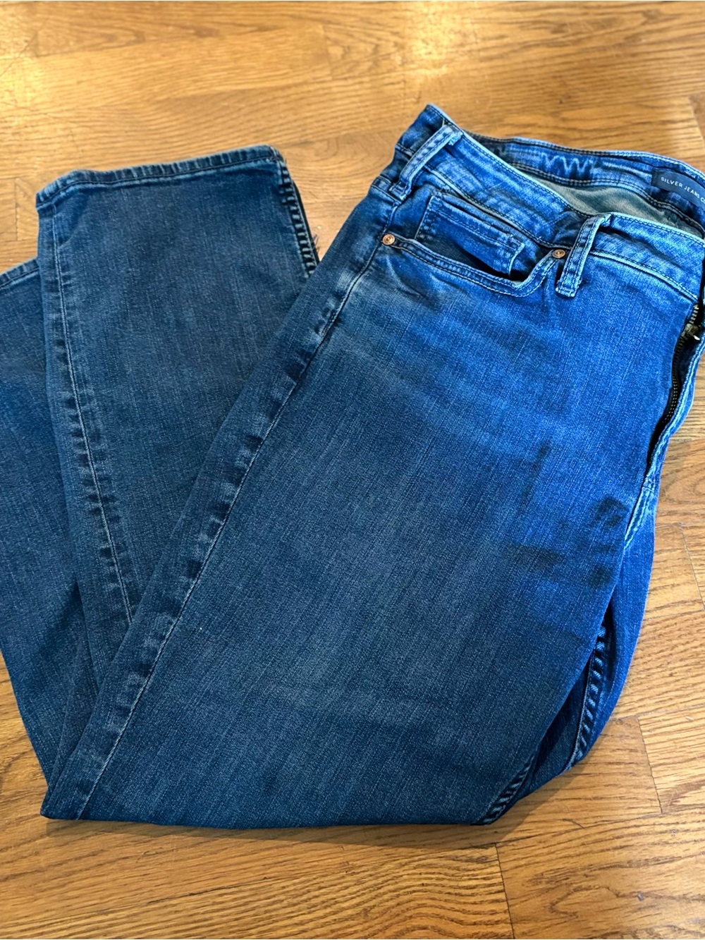 Silver Jeans Dark Blue Capri Suki